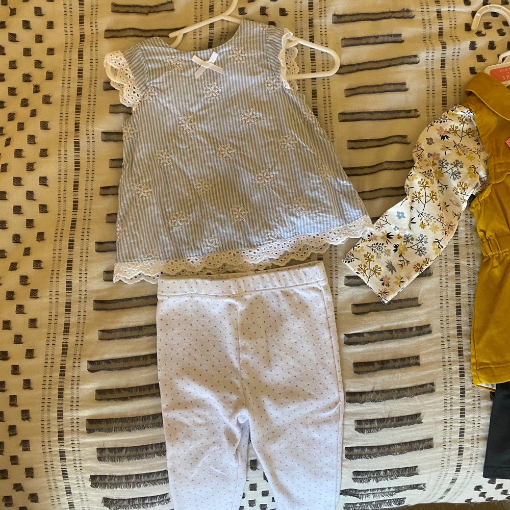 Baby top/bottom set